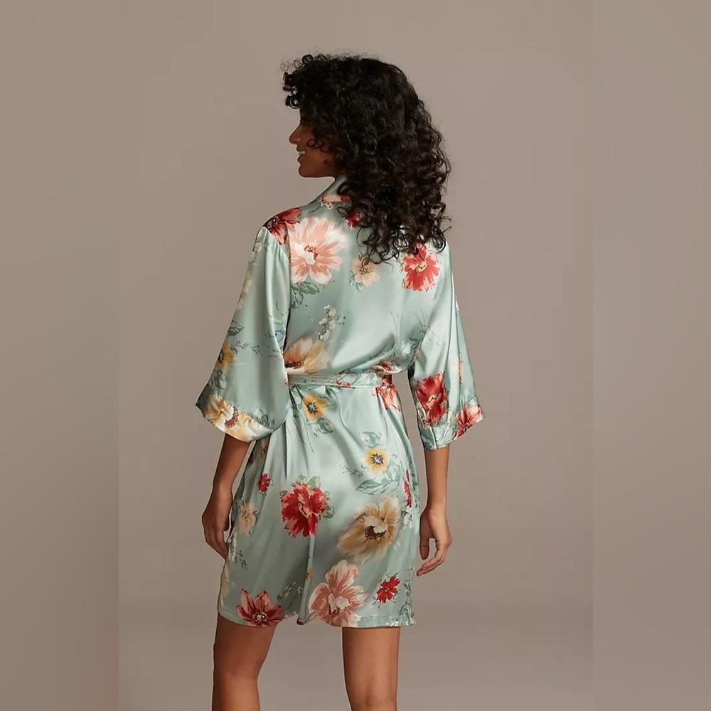 NWT Satin Robe - Picture 2 of 7